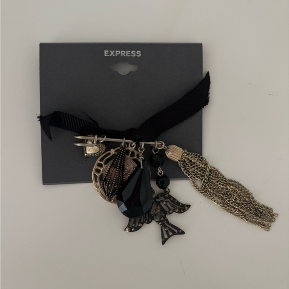Express Jewelry - Express Vintage style Black and Silver Charm Brooch
